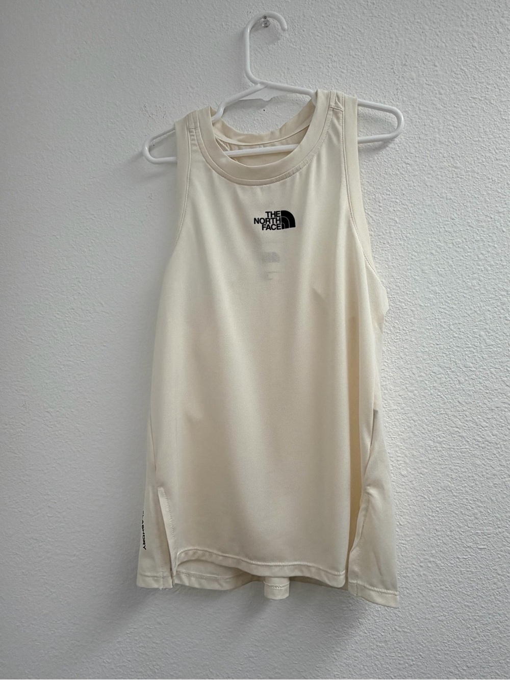 The North Face girls flashdry Cream Performance racerback Tank Top size L (12)